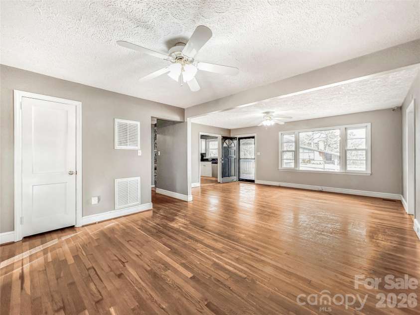 606 Park Avenue, Morganton, NC 28655.  MLS# CAR4354236, YatesRealty ID 11183. 