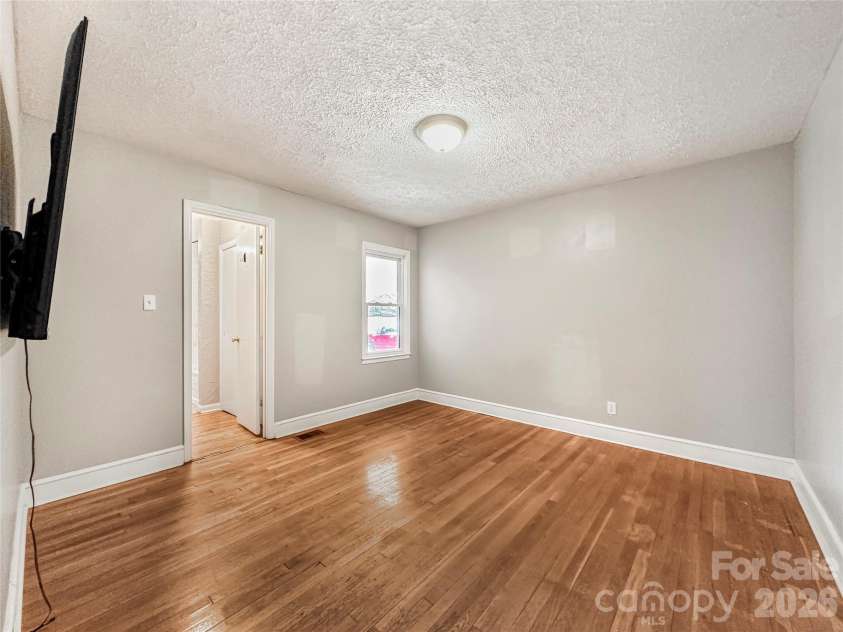 606 Park Avenue, Morganton, NC 28655.  MLS# CAR4354236, YatesRealty ID 11183. 
