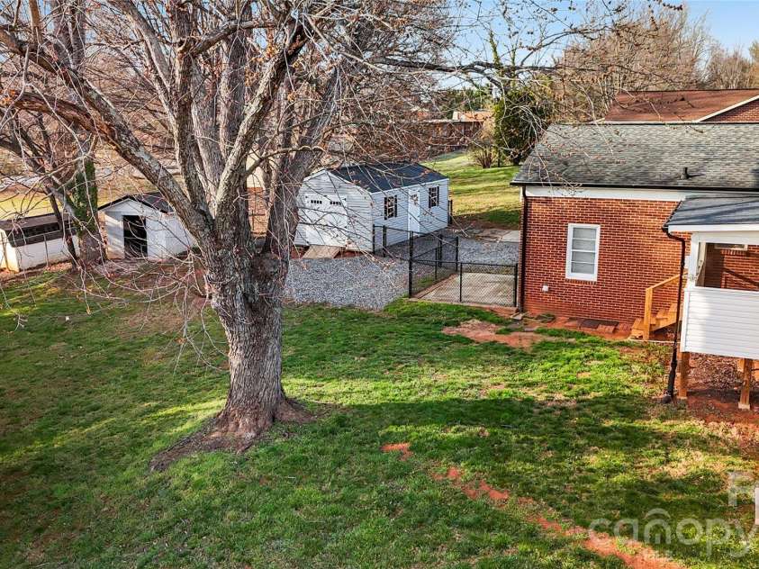 606 Park Avenue, Morganton, NC 28655.  MLS# CAR4354236, YatesRealty ID 11183. 