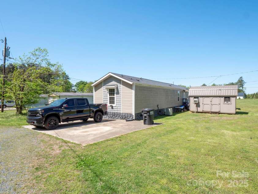 40724 Nc 740 Highway, New London, NC 28127.  MLS# CAR4243541, YatesRealty ID 11184. 