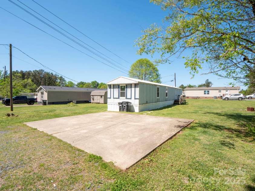 40724 Nc 740 Highway, New London, NC 28127.  MLS# CAR4243541, YatesRealty ID 11184. 