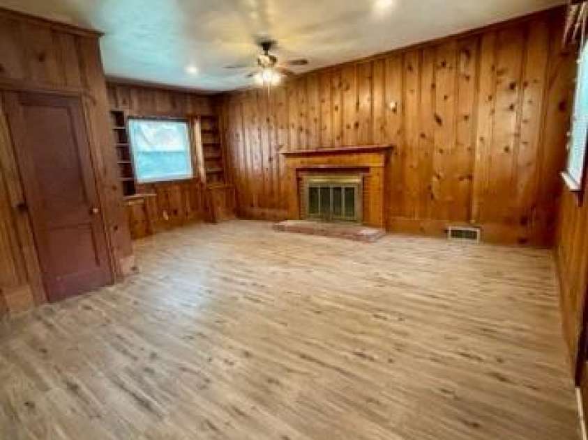 455 Spring Street, Albemarle, NC 28001.  MLS# CAR4331413, YatesRealty ID 11184. 