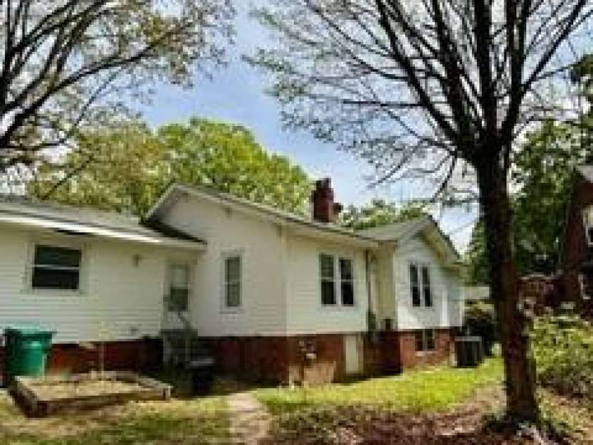 455 Spring Street, Albemarle, NC 28001.  MLS# CAR4331413, YatesRealty ID 11184. 