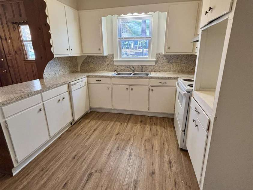 455 Spring Street, Albemarle, NC 28001.  MLS# CAR4331413, YatesRealty ID 11184. Kitchen 