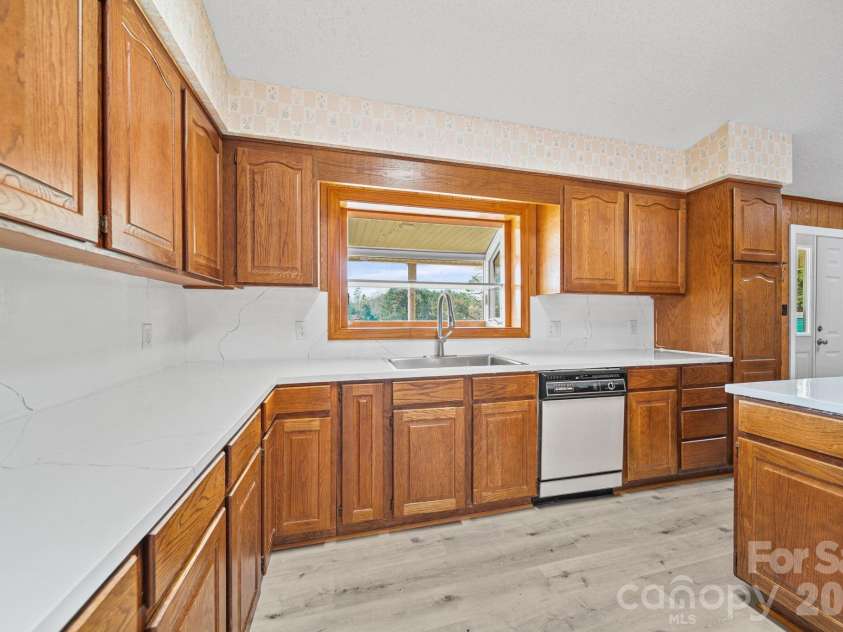 235 Spring Estates Circle, Salisbury, NC 28146.  MLS# CAR4360389, YatesRealty ID 11185. Another view of Kitchen