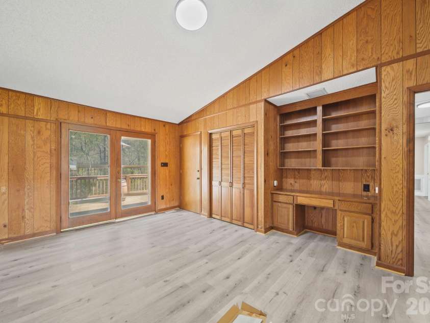 235 Spring Estates Circle, Salisbury, NC 28146.  MLS# CAR4360389, YatesRealty ID 11185. Dining area