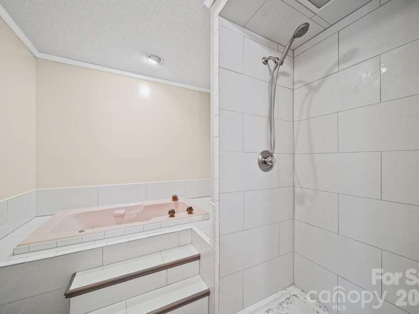 235 Spring Estates Circle, Salisbury, NC 28146.  MLS# CAR4360389, YatesRealty ID 11185. Primary Bath