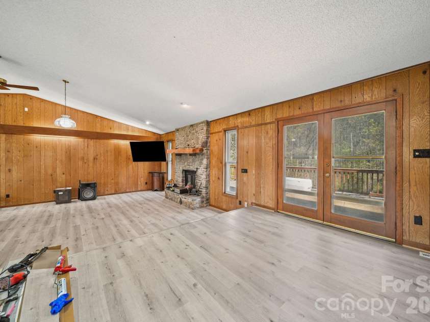 235 Spring Estates Circle, Salisbury, NC 28146.  MLS# CAR4360389, YatesRealty ID 11185. View from Dining area into Great Room