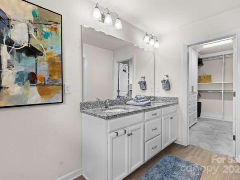 5860 Clan Maclaine Drive, Charlotte, NC 28278.  MLS# CAR4282023, YatesRealty ID 11185. 