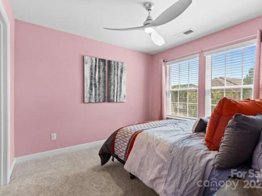5860 Clan Maclaine Drive, Charlotte, NC 28278.  MLS# CAR4282023, YatesRealty ID 11185. 