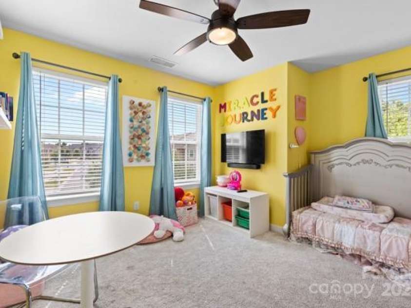5860 Clan Maclaine Drive, Charlotte, NC 28278.  MLS# CAR4282023, YatesRealty ID 11185. 