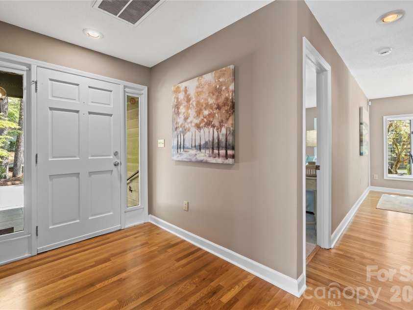 6212 Summertree Lane, Charlotte, NC 28226.  MLS# CAR4365942, YatesRealty ID 11186. 