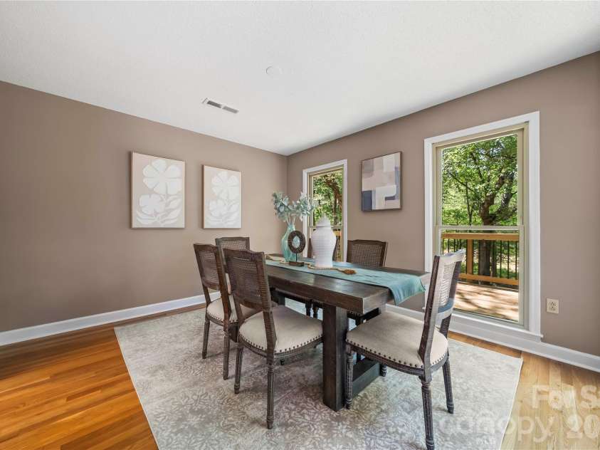 6212 Summertree Lane, Charlotte, NC 28226.  MLS# CAR4365942, YatesRealty ID 11186. 