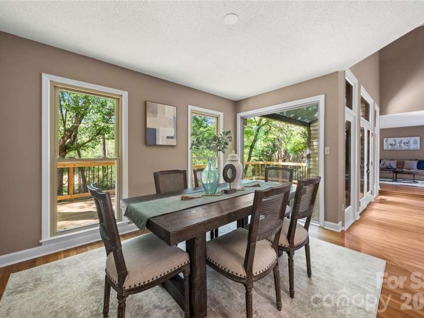 6212 Summertree Lane, Charlotte, NC 28226.  MLS# CAR4365942, YatesRealty ID 11186. 