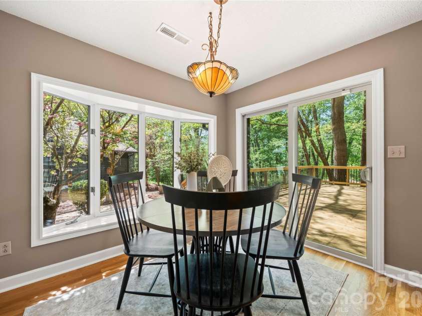 6212 Summertree Lane, Charlotte, NC 28226.  MLS# CAR4365942, YatesRealty ID 11186. 