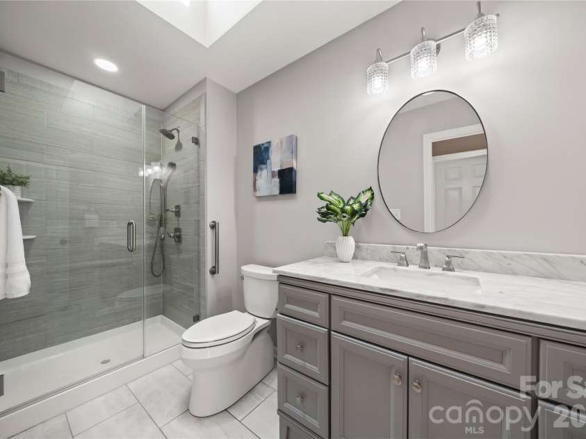 6212 Summertree Lane, Charlotte, NC 28226.  MLS# CAR4365942, YatesRealty ID 11186. 