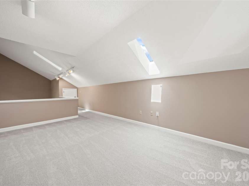 6212 Summertree Lane, Charlotte, NC 28226.  MLS# CAR4365942, YatesRealty ID 11186. 