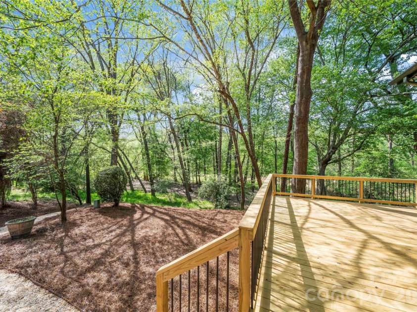 6212 Summertree Lane, Charlotte, NC 28226.  MLS# CAR4365942, YatesRealty ID 11186. 