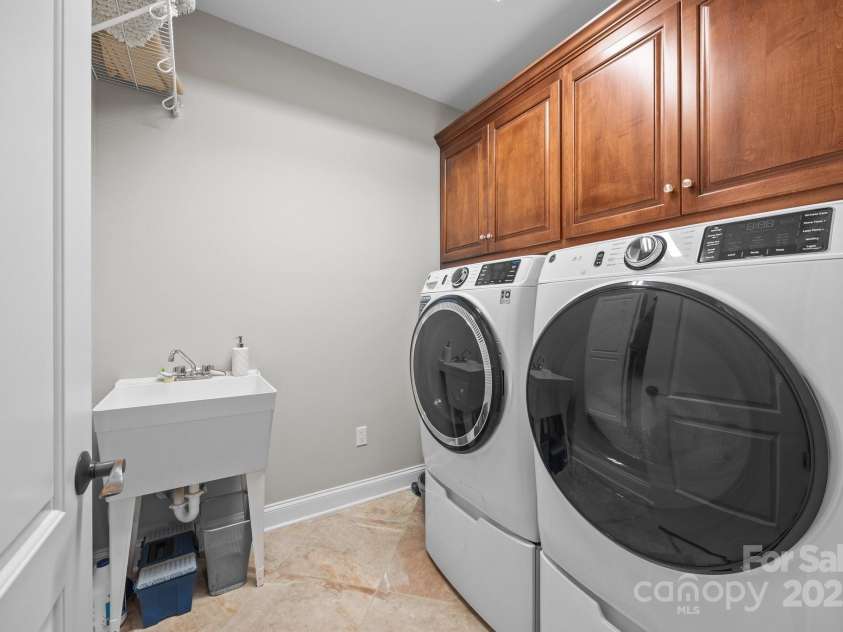 130 Churchill Drive, Salisbury, NC 28144.  MLS# CAR4253634, YatesRealty ID 11187. 