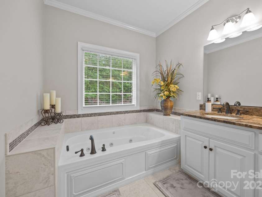 130 Churchill Drive, Salisbury, NC 28144.  MLS# CAR4253634, YatesRealty ID 11187. 