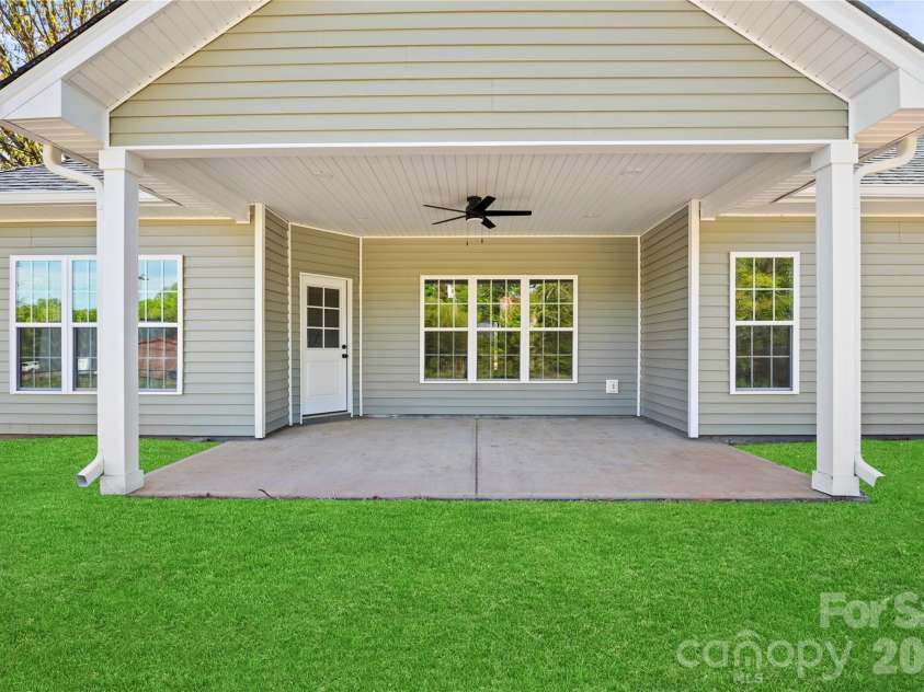 521 Cedar Street, Troutman, NC 28166.  MLS# CAR4367893, YatesRealty ID 11187. 
