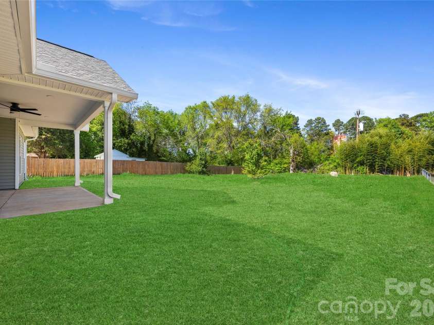 521 Cedar Street, Troutman, NC 28166.  MLS# CAR4367893, YatesRealty ID 11187. 