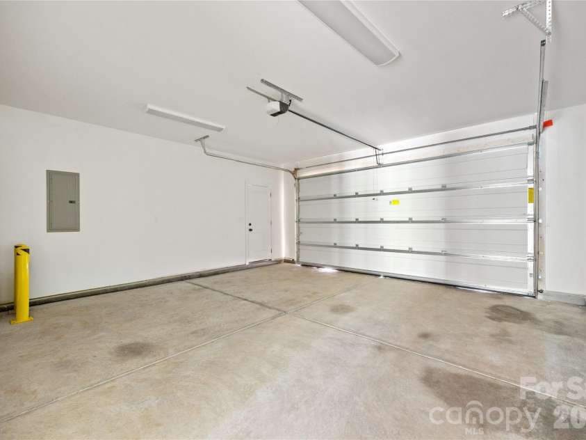 521 Cedar Street, Troutman, NC 28166.  MLS# CAR4367893, YatesRealty ID 11187. 