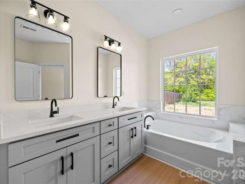 521 Cedar Street, Troutman, NC 28166.  MLS# CAR4367893, YatesRealty ID 11187. 