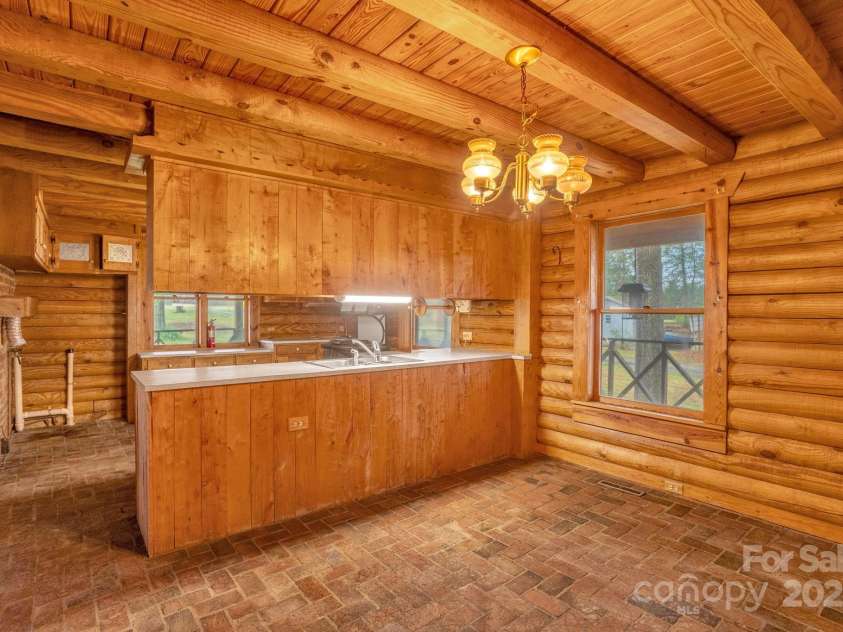 723 Hill Everhart Road, Lexington, NC 27295.  MLS# CAR4237112, YatesRealty ID 11188. 