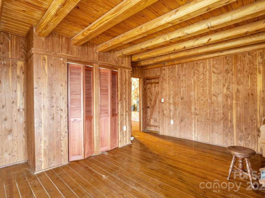 723 Hill Everhart Road, Lexington, NC 27295.  MLS# CAR4237112, YatesRealty ID 11188. 