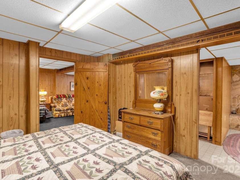 723 Hill Everhart Road, Lexington, NC 27295.  MLS# CAR4237112, YatesRealty ID 11188. 