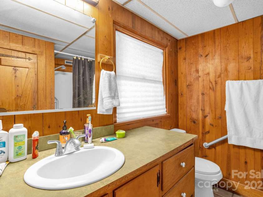 723 Hill Everhart Road, Lexington, NC 27295.  MLS# CAR4237112, YatesRealty ID 11188. 