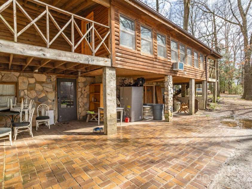 723 Hill Everhart Road, Lexington, NC 27295.  MLS# CAR4237112, YatesRealty ID 11188. 