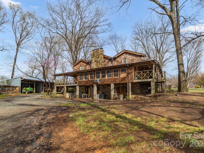 723 Hill Everhart Road, Lexington, NC 27295.  MLS# CAR4237112, YatesRealty ID 11188. 