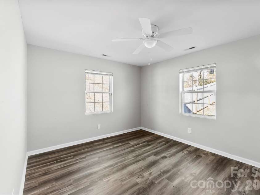 810 4th Street, Kings Mountain, NC 28086.  MLS# CAR4335671, YatesRealty ID 1119. 