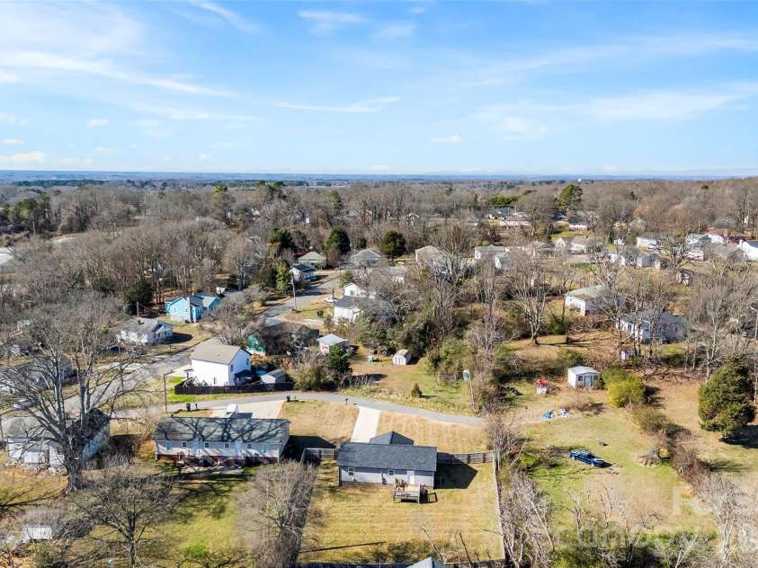 810 4th Street, Kings Mountain, NC 28086.  MLS# CAR4335671, YatesRealty ID 1119. 