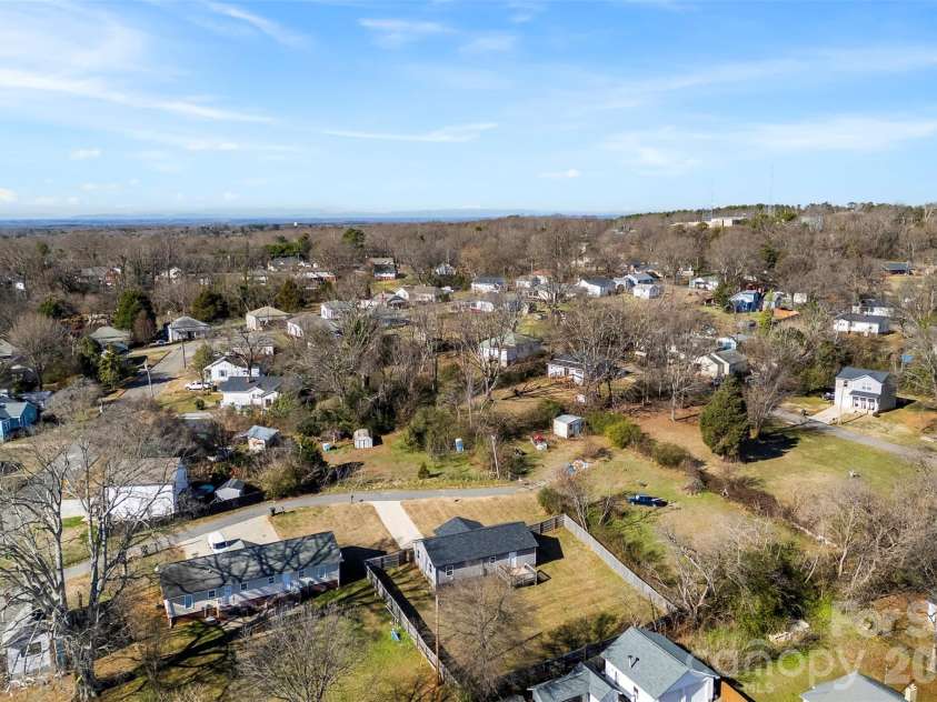 810 4th Street, Kings Mountain, NC 28086.  MLS# CAR4335671, YatesRealty ID 1119. 