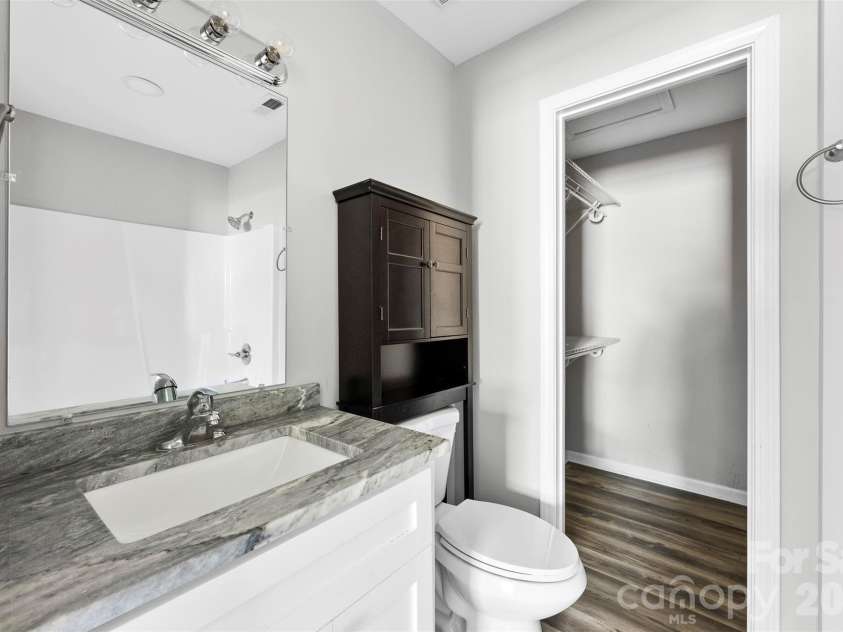 810 4th Street, Kings Mountain, NC 28086.  MLS# CAR4335671, YatesRealty ID 1119. 