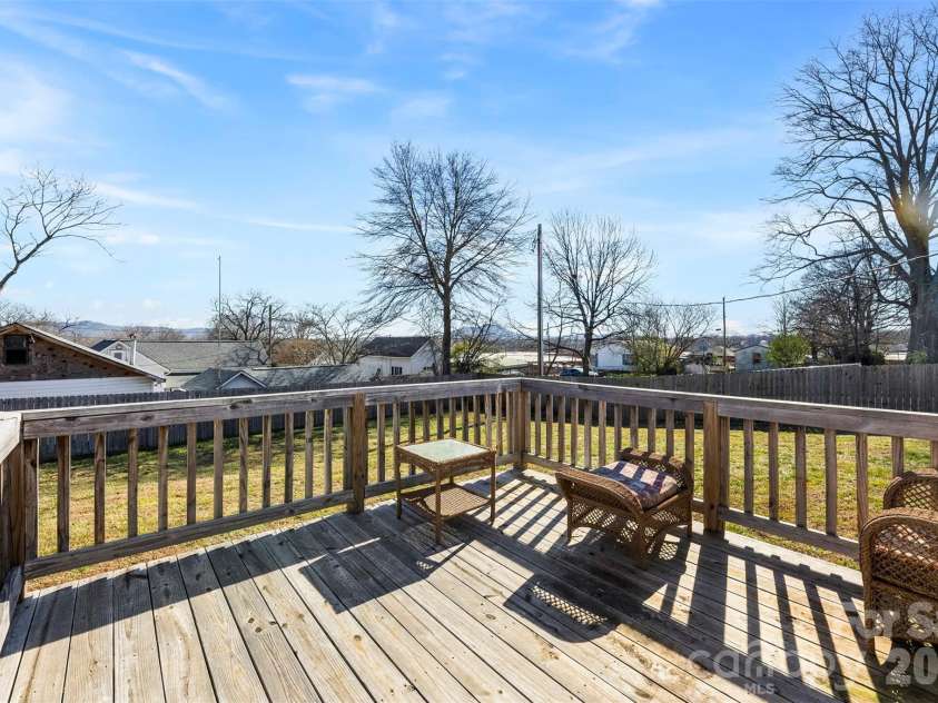 810 4th Street, Kings Mountain, NC 28086.  MLS# CAR4335671, YatesRealty ID 1119. 