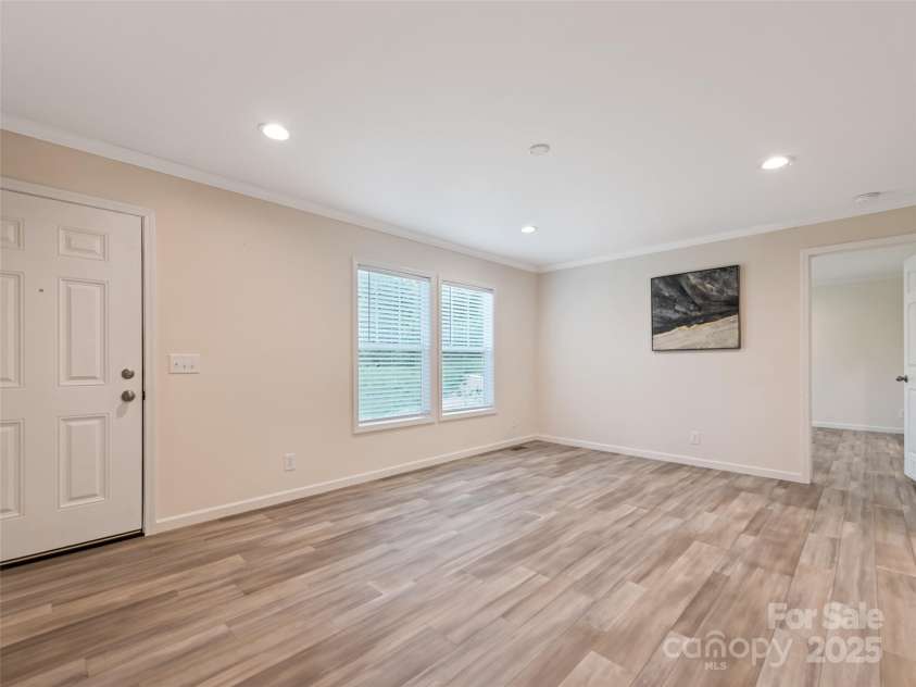 25 Geiranger Drive, Clyde, NC 28721.  MLS# CAR4253805, YatesRealty ID 11190. 