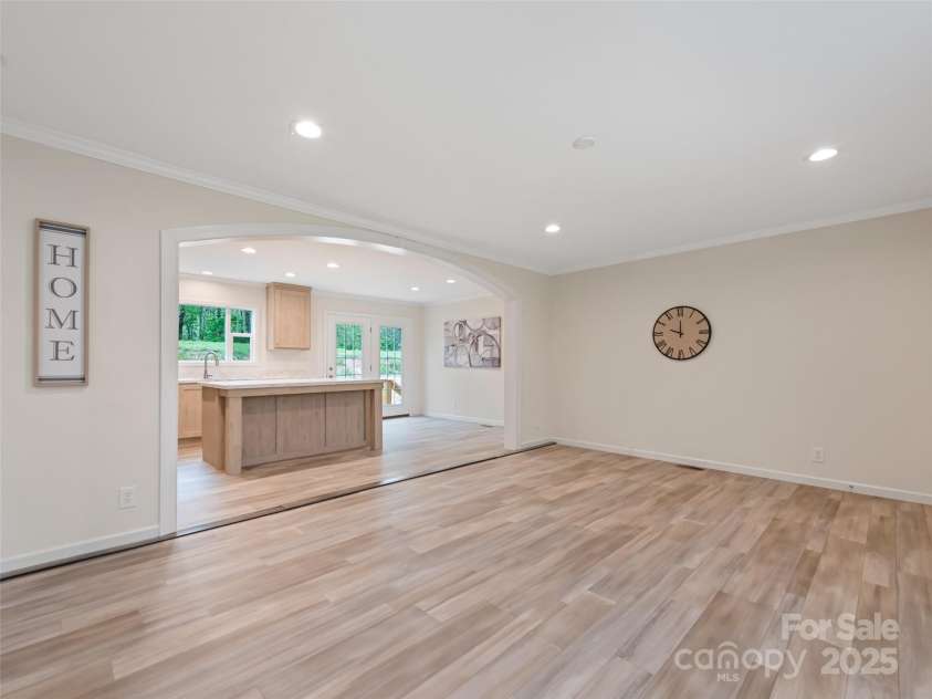 25 Geiranger Drive, Clyde, NC 28721.  MLS# CAR4253805, YatesRealty ID 11190. 