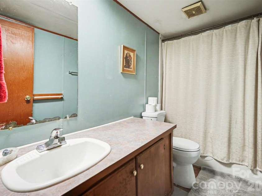126 Amelia Drive, Fort Mill, SC 29715.  MLS# CAR4365424, YatesRealty ID 11191. 
