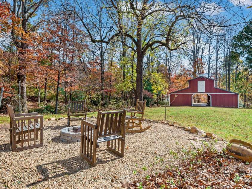 570 Brandon Road, Black Mountain, NC 28711.  MLS# CAR4241895, YatesRealty ID 11191. 