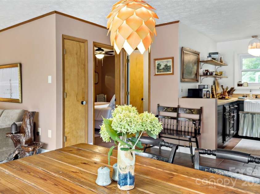 570 Brandon Road, Black Mountain, NC 28711.  MLS# CAR4241895, YatesRealty ID 11191. 