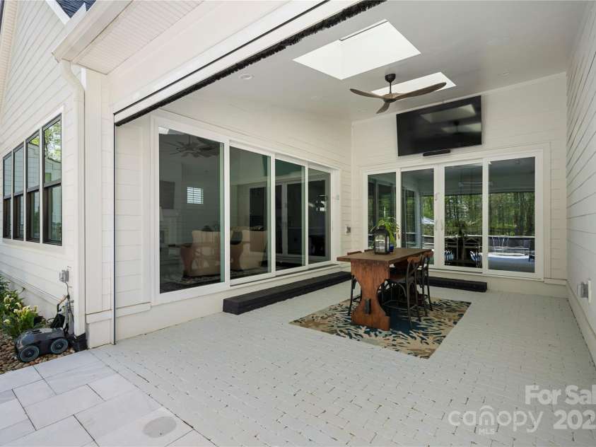 14013 Pinoli Pine Circle, Huntersville, NC 28078.  MLS# CAR4244997, YatesRealty ID 11192. 