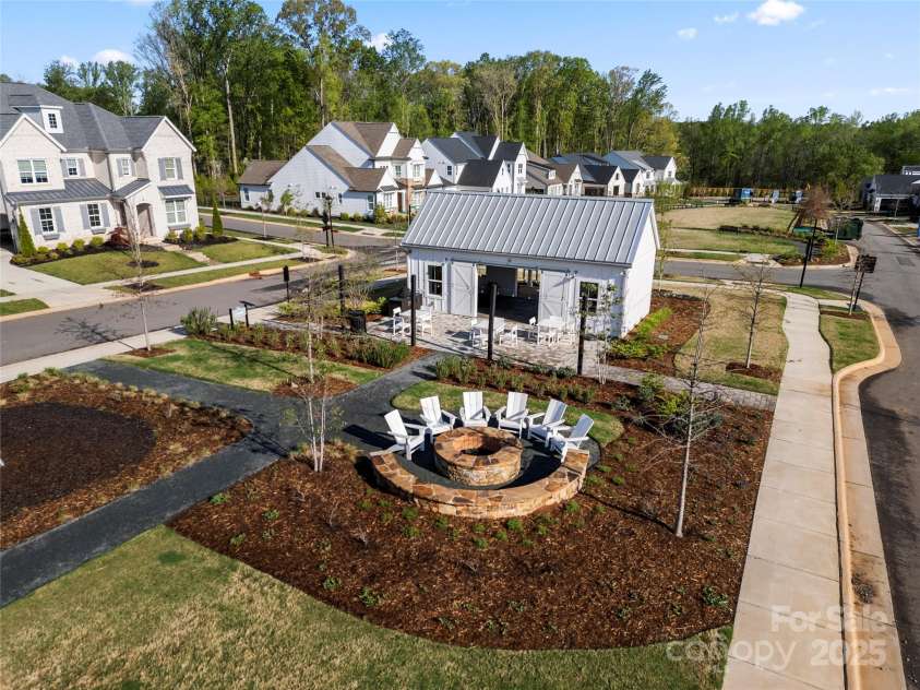 14013 Pinoli Pine Circle, Huntersville, NC 28078.  MLS# CAR4244997, YatesRealty ID 11192. 