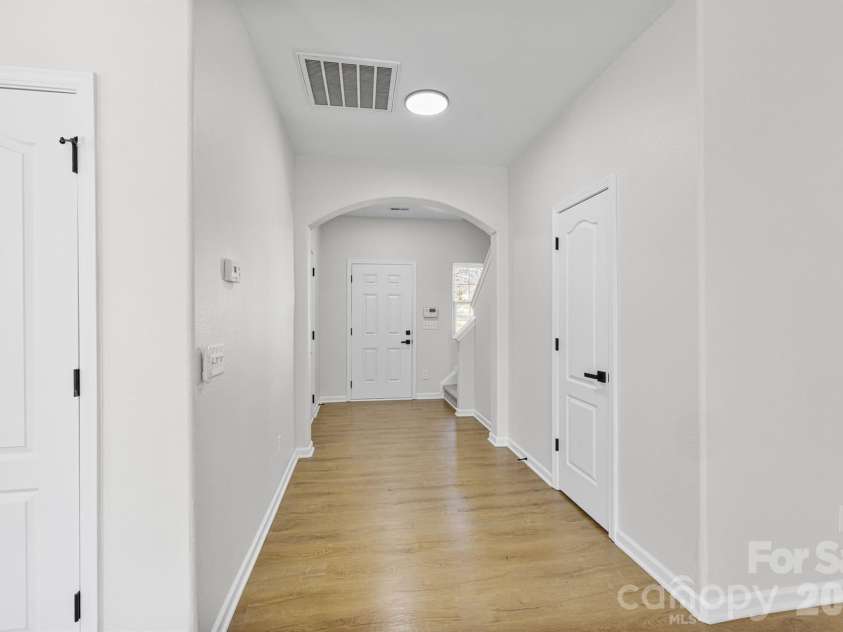 8203 Paw Valley Lane, Charlotte, NC 28214.  MLS# CAR4353089, YatesRealty ID 11192. 