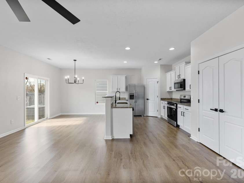 8203 Paw Valley Lane, Charlotte, NC 28214.  MLS# CAR4353089, YatesRealty ID 11192. 