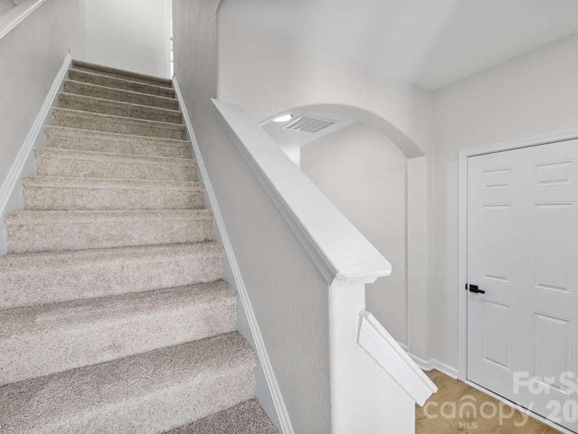 8203 Paw Valley Lane, Charlotte, NC 28214.  MLS# CAR4353089, YatesRealty ID 11192. 