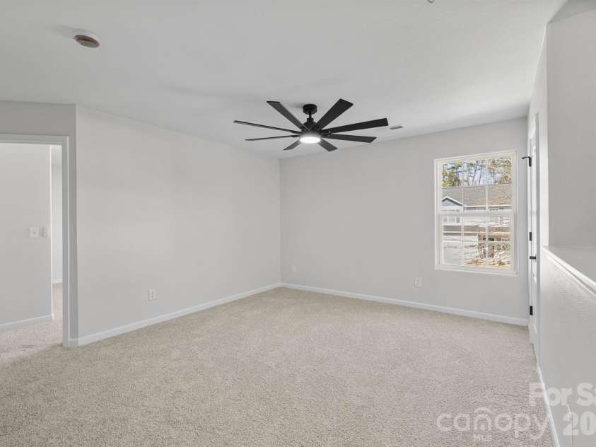 8203 Paw Valley Lane, Charlotte, NC 28214.  MLS# CAR4353089, YatesRealty ID 11192. 